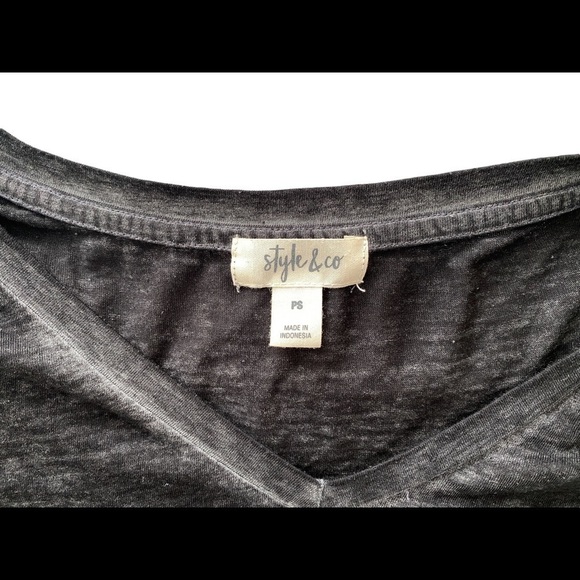𝅺style & CO Dark Gray Sheer Pocket Tee Shirt Women PS - Picture 4 of 4